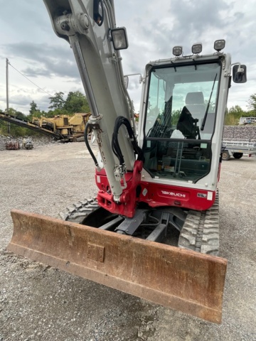 906891-29 6 ton mini excavator, Takeuchi TB260, 2017