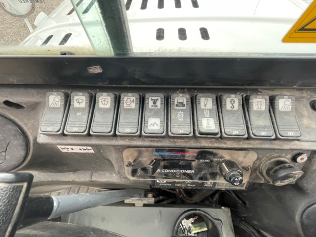 906891-19 6 ton mini excavator, Takeuchi TB260, 2017