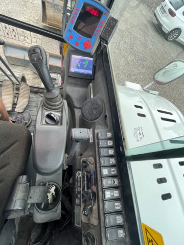 906891-18 6 ton mini excavator, Takeuchi TB260, 2017