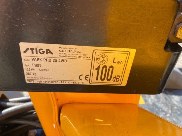 834031-15 Riding mower Stiga Park Pro 25 4WD