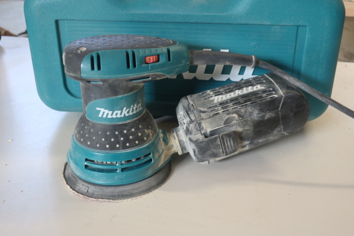 933679-1 Eccentric grinder, Makita BO5031