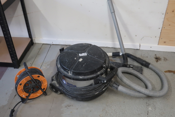 933719-1 Vacuum cleaner Nilfisk GD930