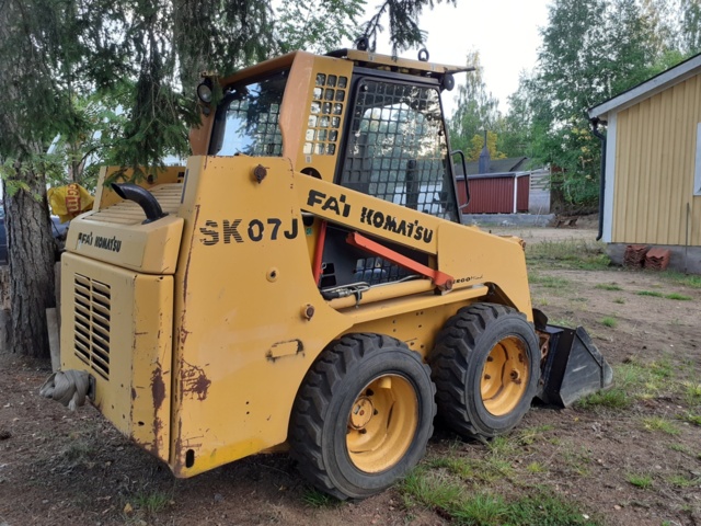 935053-8 Komatsu SK07J incl. tool