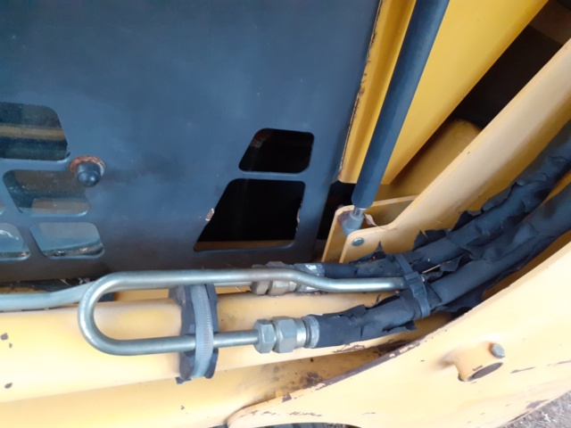 935053-20 Komatsu SK07J incl. tool