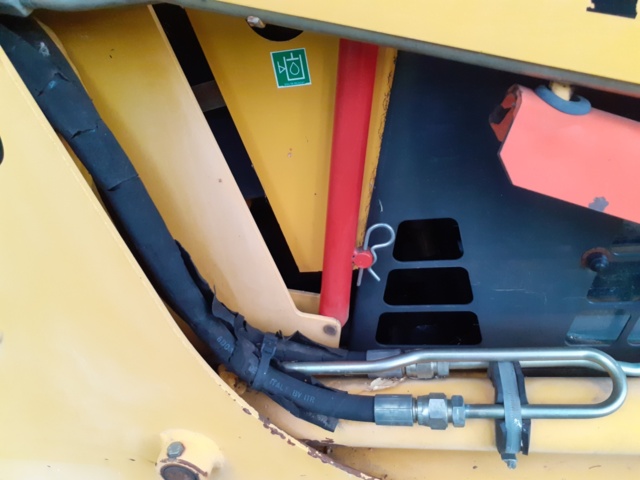 935053-22 Komatsu SK07J incl. tool