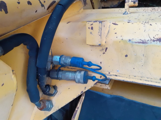 935053-27 Komatsu SK07J incl. tool