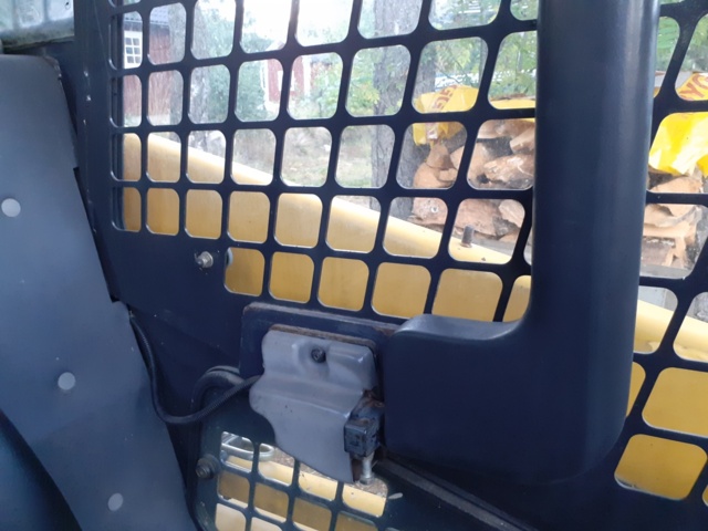 935053-42 Komatsu SK07J incl. tool