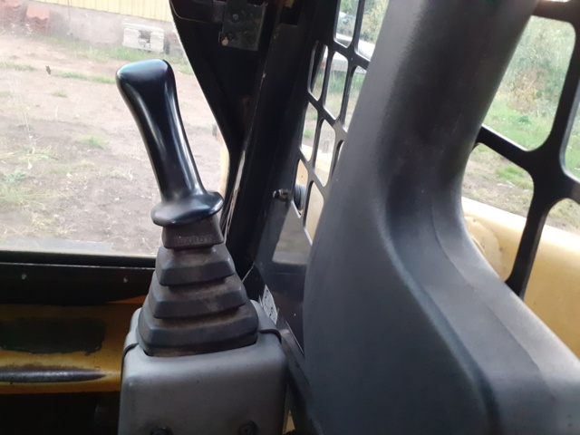 935053-52 Komatsu SK07J incl. tool