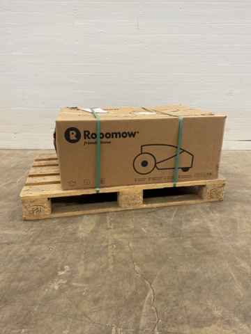 935237-2 Robotic lawnmower Robomow RS625 Pro