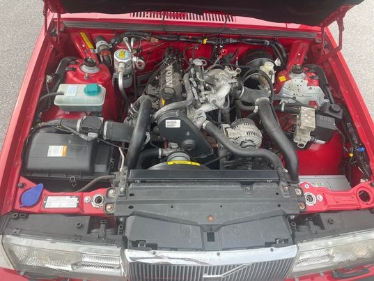 934631-8 Volvo 944 2.3 - 1998