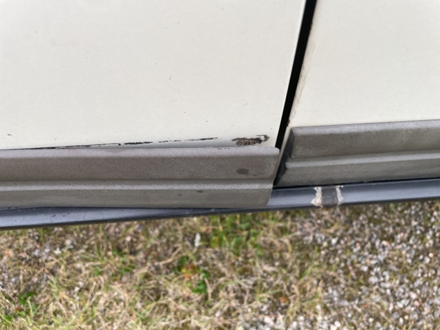 872335-31 Volvo 244 2.3 - 1989