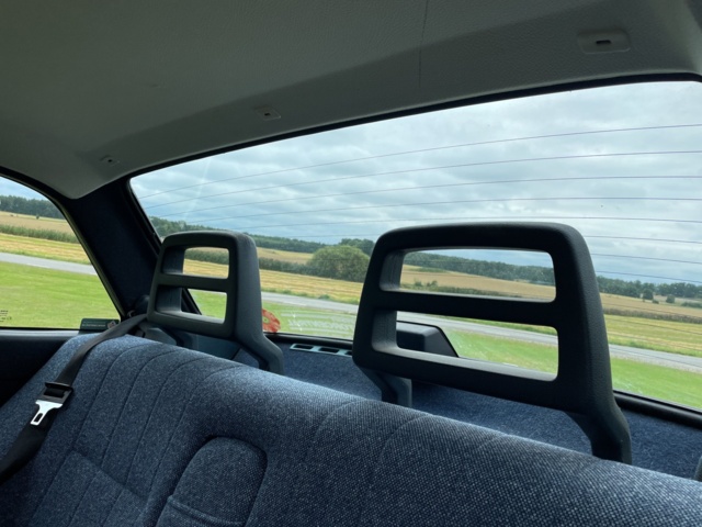 872335-27 Volvo 244 2.3 - 1989