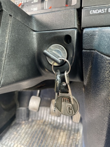 872335-20 Volvo 244 2.3 - 1989