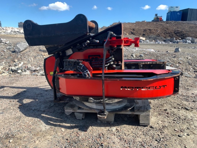 872337-1 Piling machine Motocut Q400