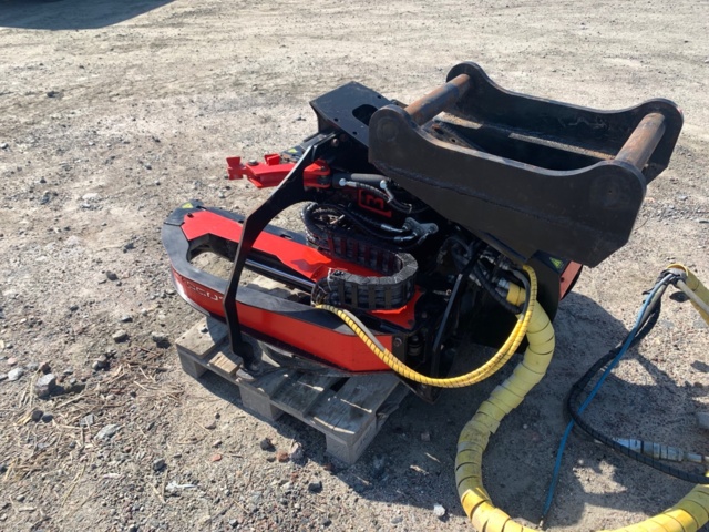 872337-4 Piling machine Motocut Q400