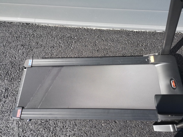 935844-6 Folding Electric Treadmill Leonardo