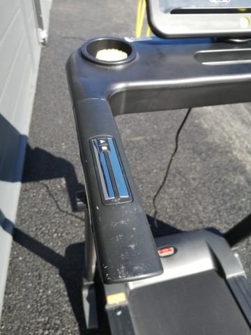 935844-8 Folding Electric Treadmill Leonardo