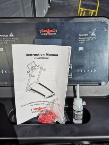 935844-10 Folding Electric Treadmill Leonardo