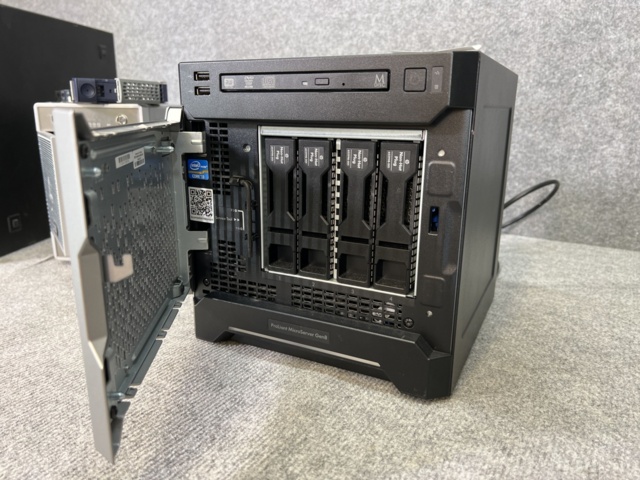 922838-8 Server housing, 2 pcs, without hard drives