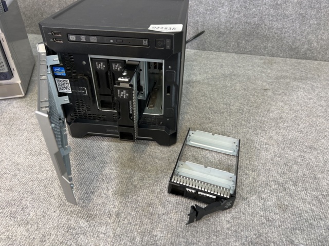 922838-9 Server housing, 2 pcs, without hard drives