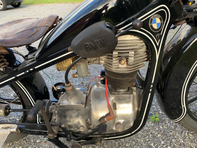 810425-13 Veteranmotorcykel med sidovagn BMW R35 -1948 (rep.objekt)