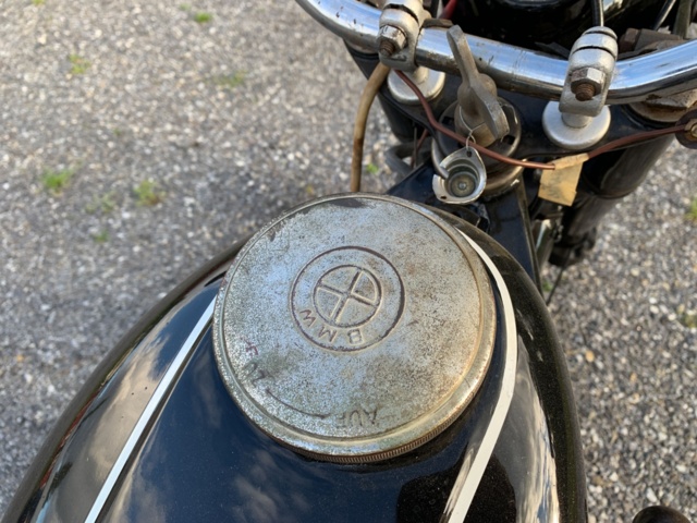 810425-17 Veteranmotorcykel med sidovagn BMW R35 -1948 (rep.objekt)