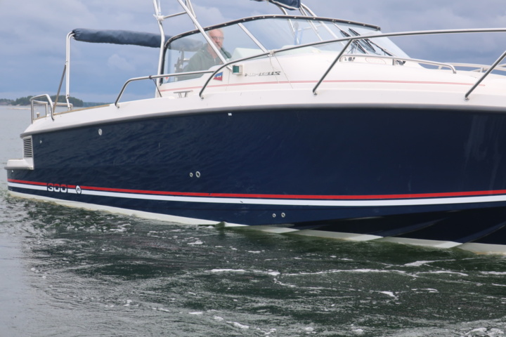 935931-17 Nimbus 300 R, 2 x Volvo Penta KAD 300