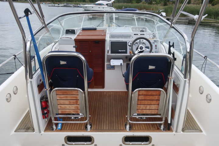 935931-24 Nimbus 300 R, 2 x Volvo Penta KAD 300