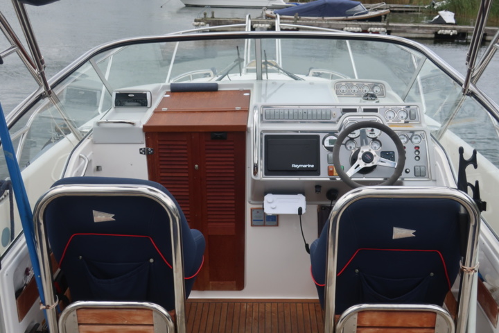 935931-25 Nimbus 300 R, 2 x Volvo Penta KAD 300