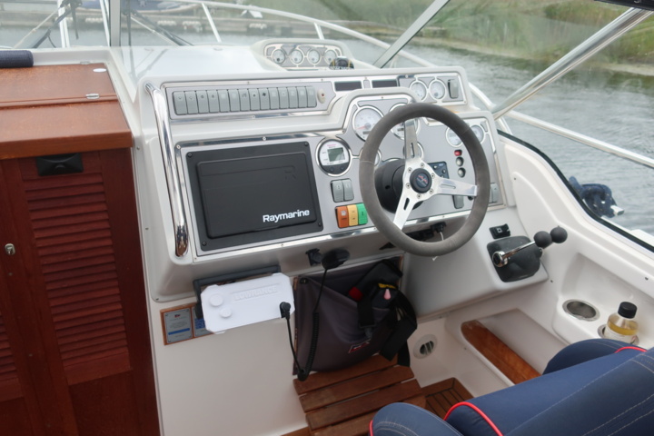 935931-31 Nimbus 300 R, 2 x Volvo Penta KAD 300