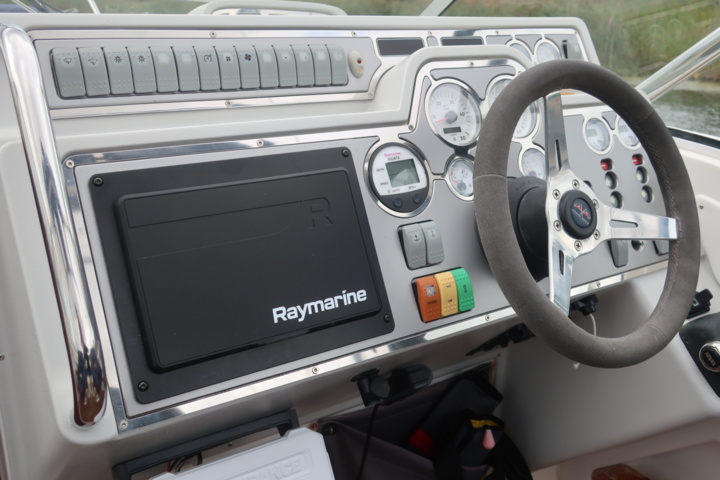 935931-33 Nimbus 300 R, 2 x Volvo Penta KAD 300