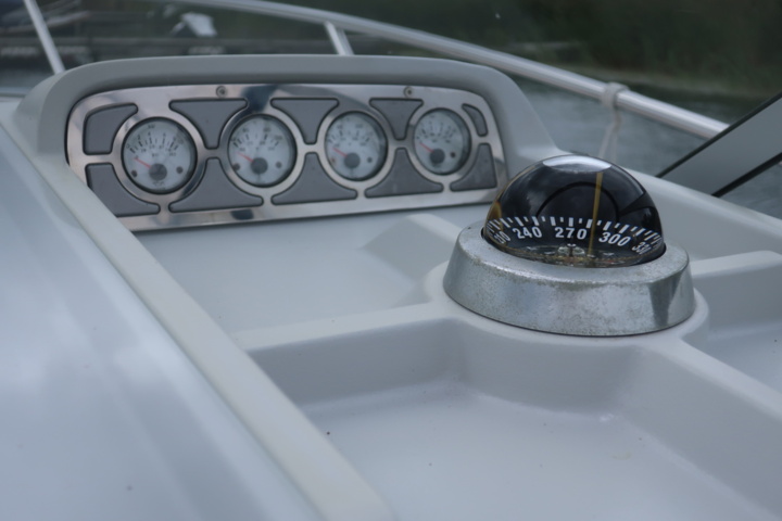 935931-34 Nimbus 300 R, 2 x Volvo Penta KAD 300