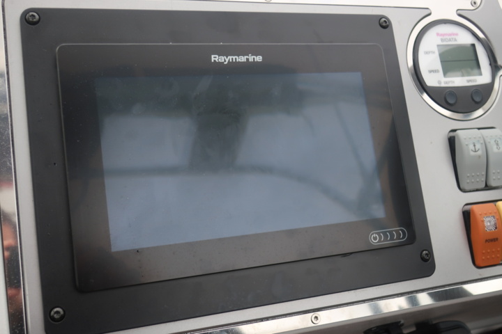 935931-36 Nimbus 300 R, 2 x Volvo Penta KAD 300