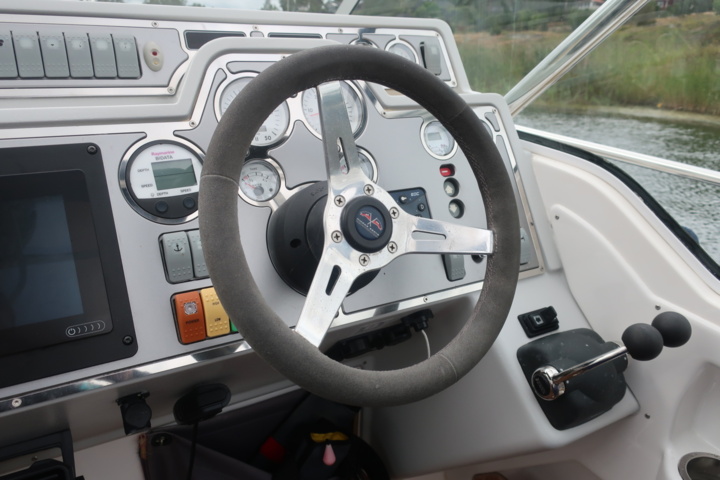 935931-38 Nimbus 300 R, 2 x Volvo Penta KAD 300