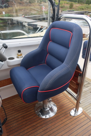 935931-42 Nimbus 300 R, 2 x Volvo Penta KAD 300