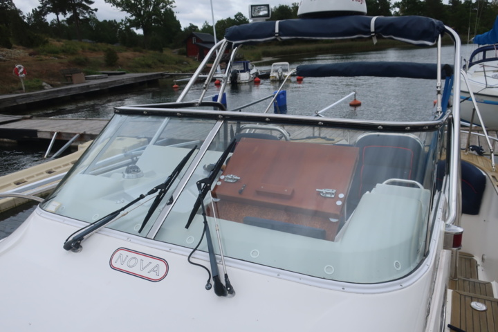 935931-53 Nimbus 300 R, 2 x Volvo Penta KAD 300