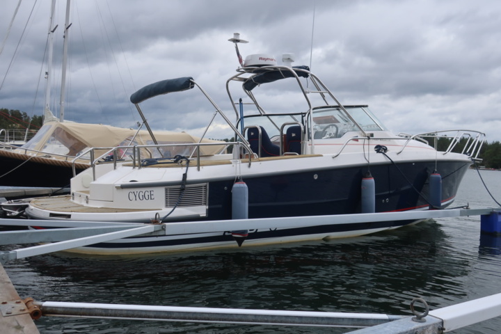 935931-61 Nimbus 300 R, 2 x Volvo Penta KAD 300