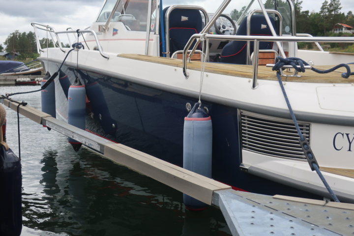 935931-64 Nimbus 300 R, 2 x Volvo Penta KAD 300