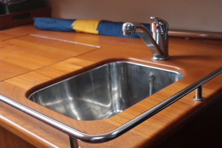 935931-76 Nimbus 300 R, 2 x Volvo Penta KAD 300