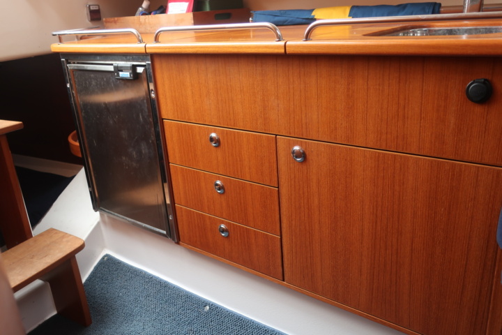 935931-77 Nimbus 300 R, 2 x Volvo Penta KAD 300