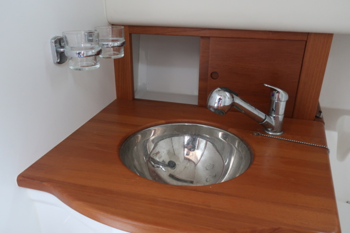 935931-83 Nimbus 300 R, 2 x Volvo Penta KAD 300