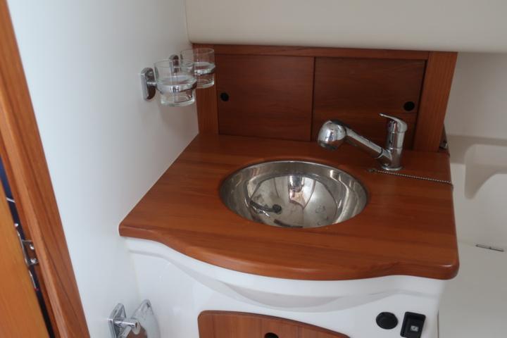 935931-84 Nimbus 300 R, 2 x Volvo Penta KAD 300