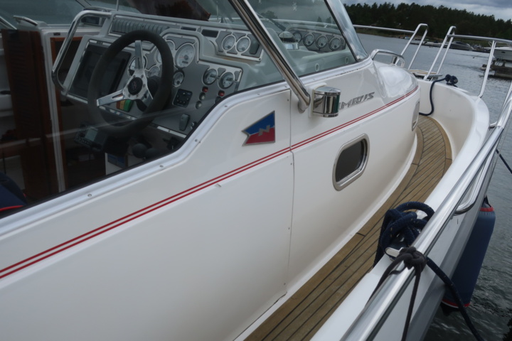 935931-98 Nimbus 300 R, 2 x Volvo Penta KAD 300