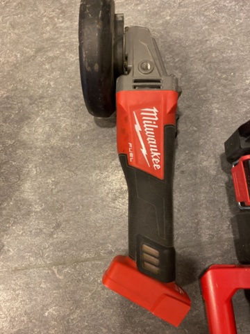 935950-8 Milwaukee tools, 4 pieces and box