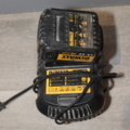 932902-1 Battery charger DeWalt DCB 105 + Battery DCB 140, 14.4 V, 3.0 Ah