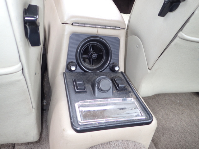 936340-61 Jaguar Daimler Sovereign - 1982