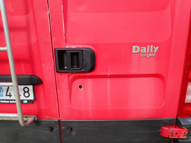 889379-42 Iveco Daily 35S13 Van 2.8 -2003 Repair object