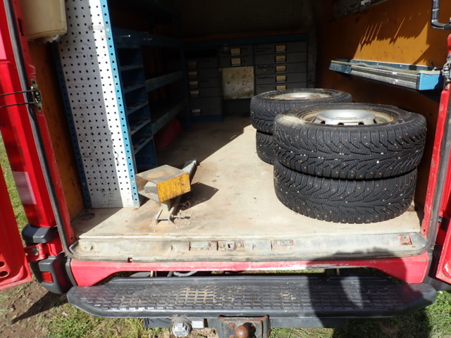 889379-65 Iveco Daily 35S13 Van 2.8 -2003 Repair object