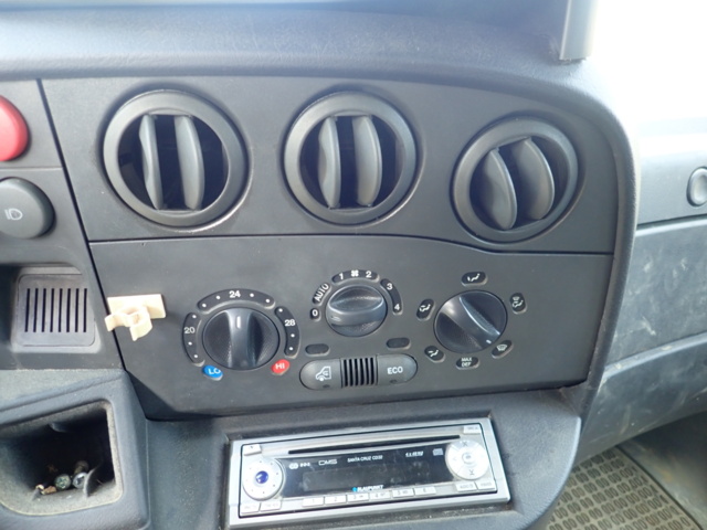 889379-102 Iveco Daily 35S13 Van 2.8 -2003 Repair object