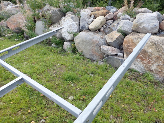 889383-5 Caravan undercarriage -2011